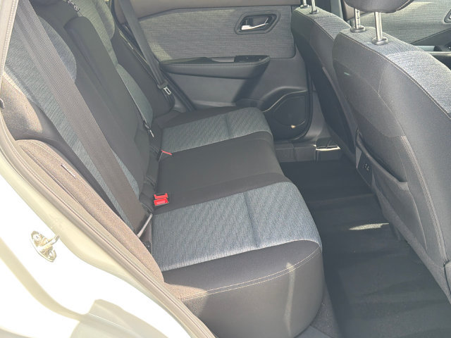 Used 2023 Nissan Rogue SV FWD image 15