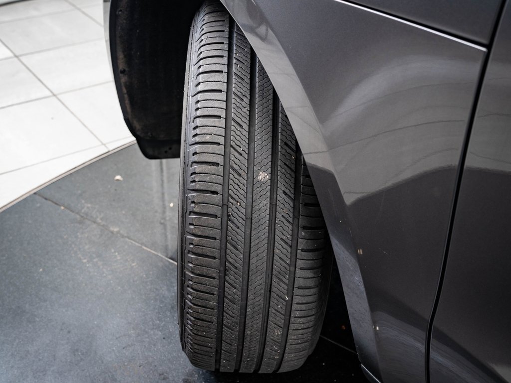 Used 2017 Porsche Macan image 40