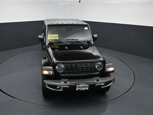 Used 2024 Jeep Gladiator Sport AWD/4WD image 52