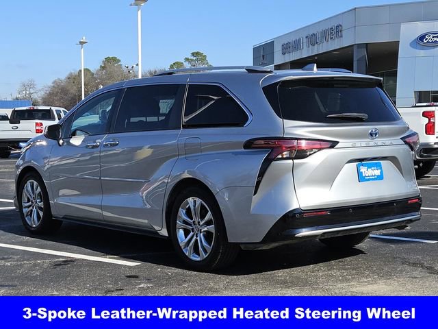 Used 2022 Toyota Sienna Platinum image 9