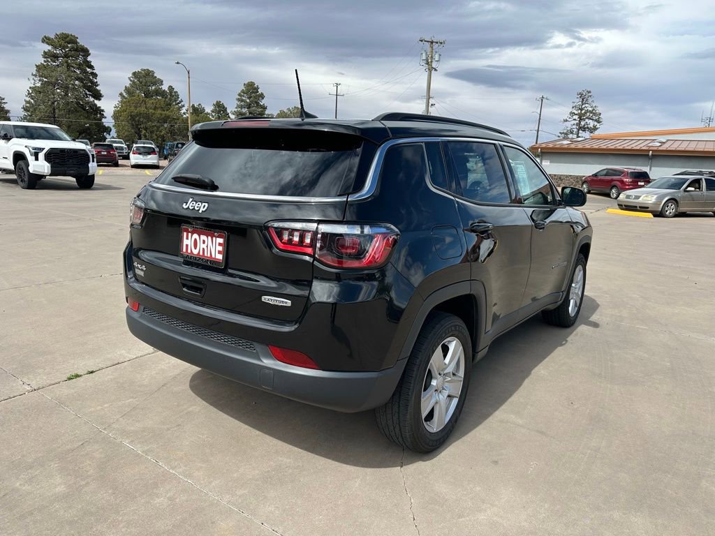Used 2022 Jeep Compass Latitude AWD/4WD image 3