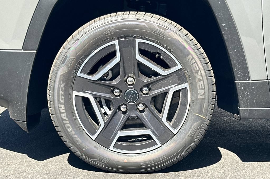 New 2026 Jeep Cherokee Laredo AWD/4WD image 25