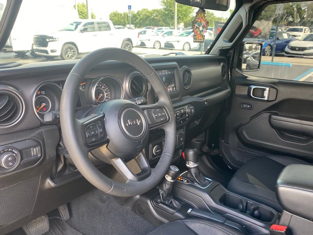 Used 2023 Jeep Gladiator Sport AWD/4WD image 13