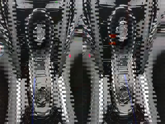 Used 2025 Acura RDX SH-AWD w/ Technology Package image 35