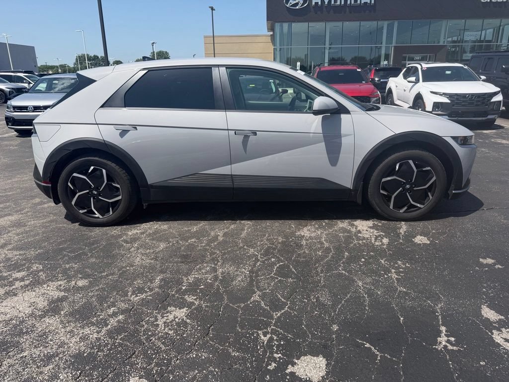 Used 2024 Hyundai Ioniq 5 SEL AWD/4WD image 3