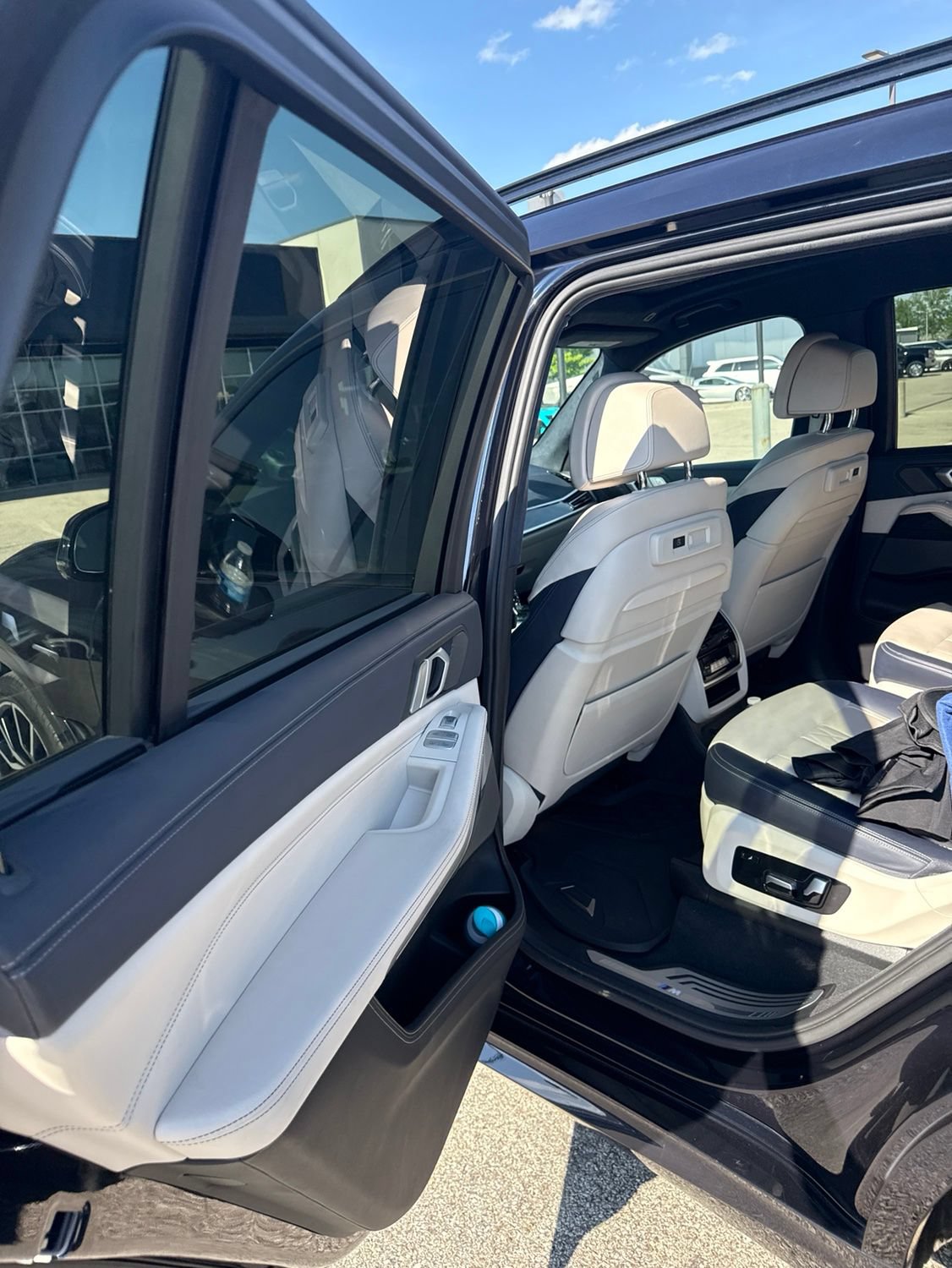 Used 2019 BMW X7 xDrive40i w/ Premium Package AWD/4WD image 4