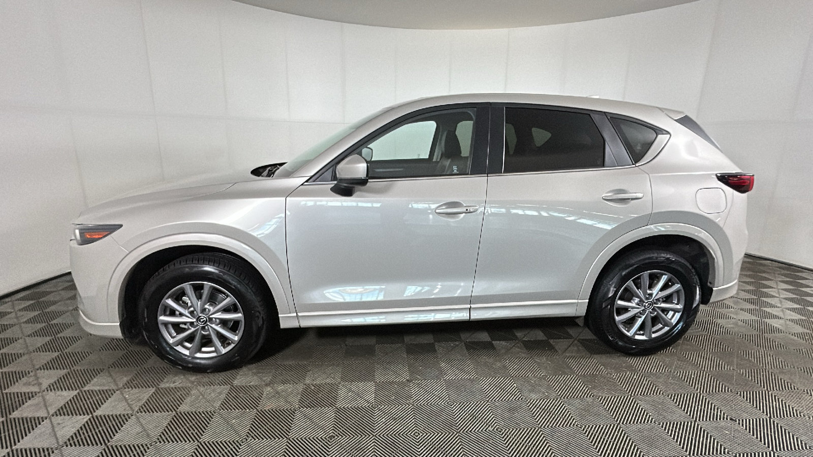 Used 2025 MAZDA CX-5 AWD 2.5 S w/ Preferred Package image 6