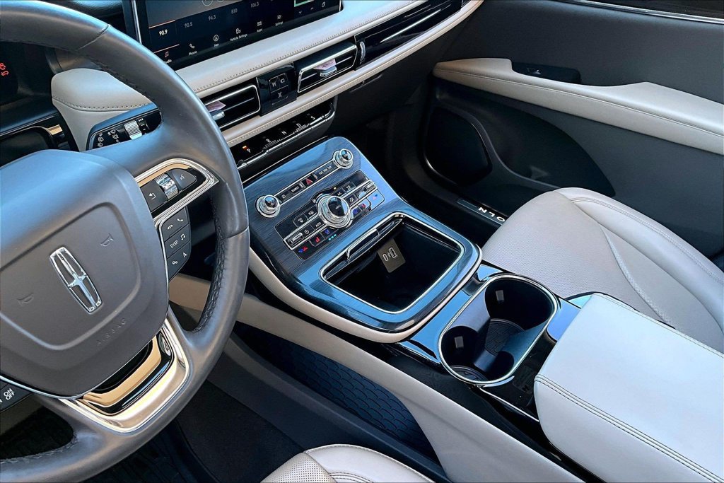 Used 2021 Lincoln Nautilus Reserve FWD image 15