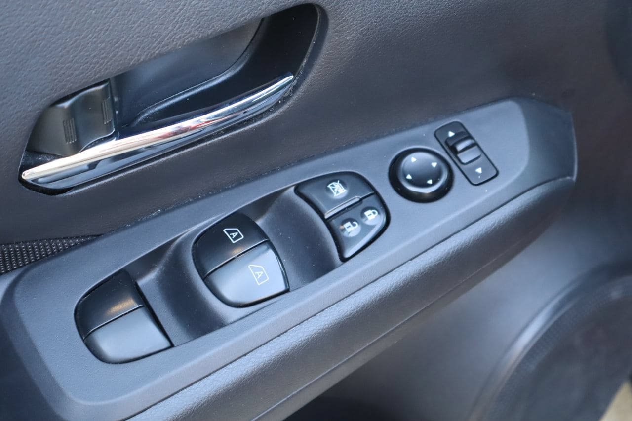 Used 2024 Nissan Kicks SV FWD image 20