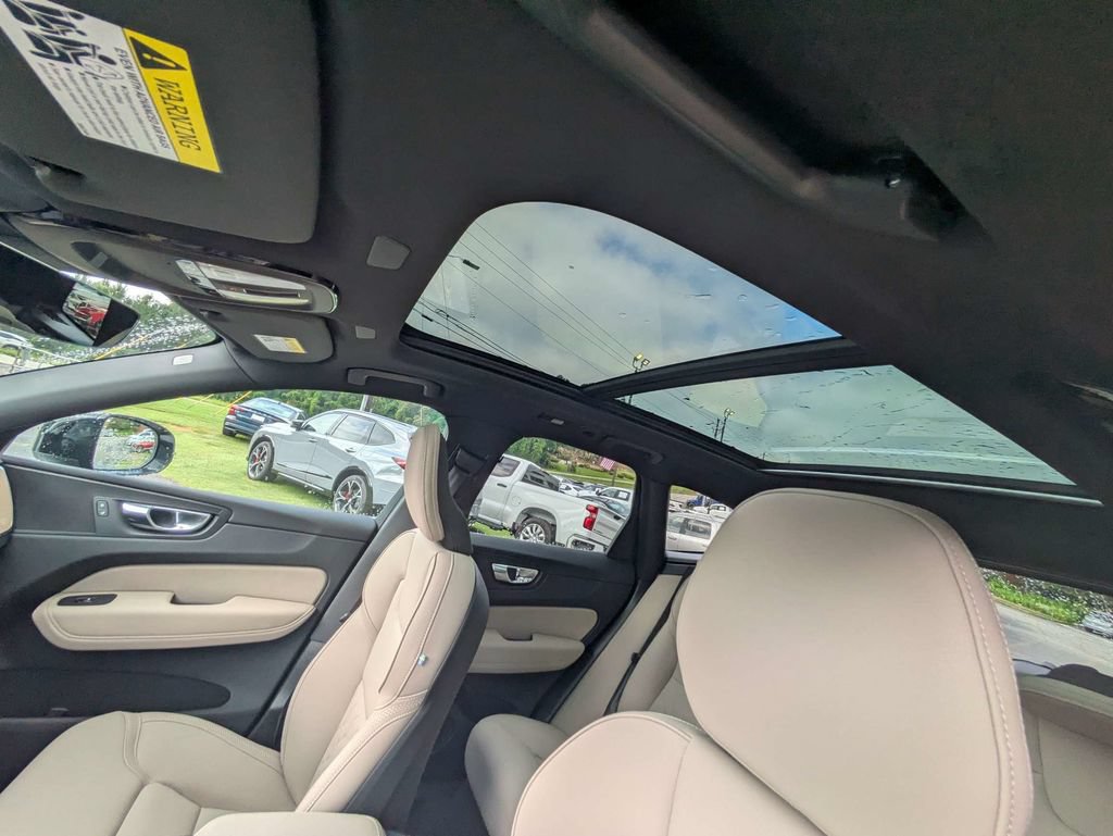 New 2026 Volvo XC60 B5 Core AWD/4WD image 22