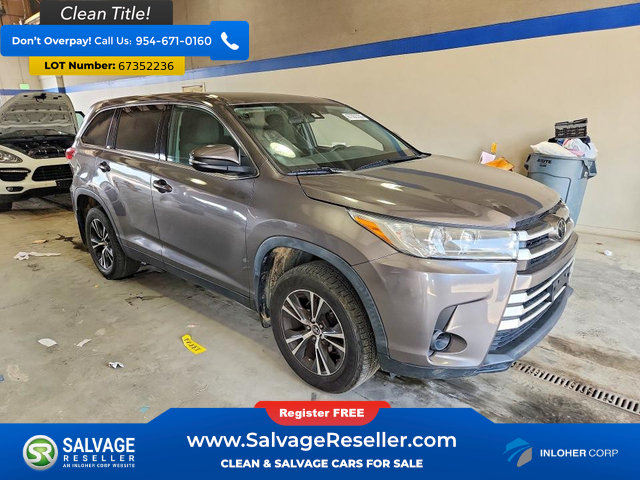 Used 2019 Toyota Highlander LE AWD/4WD image 5