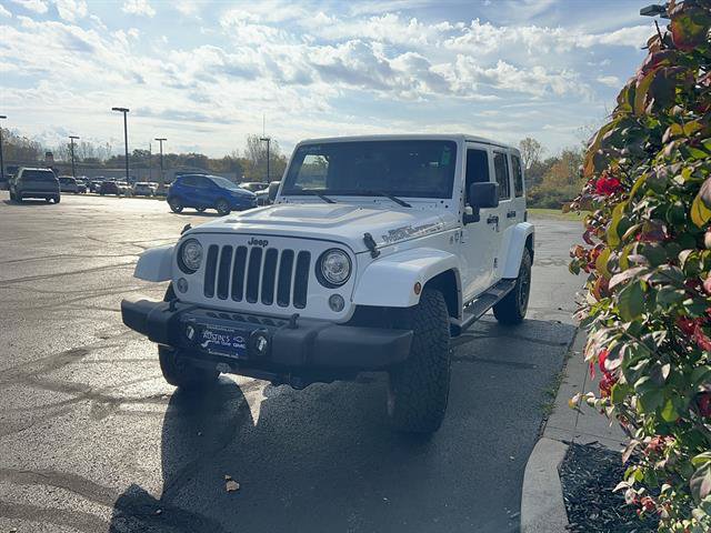 Used 2017 Jeep Wrangler Unlimited Sahara AWD/4WD image 4