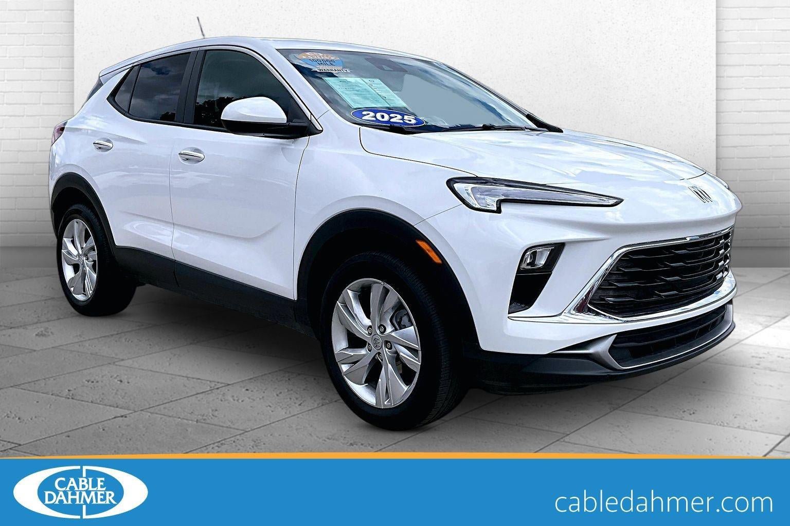 Used 2025 Buick Encore GX Preferred AWD/4WD image 1