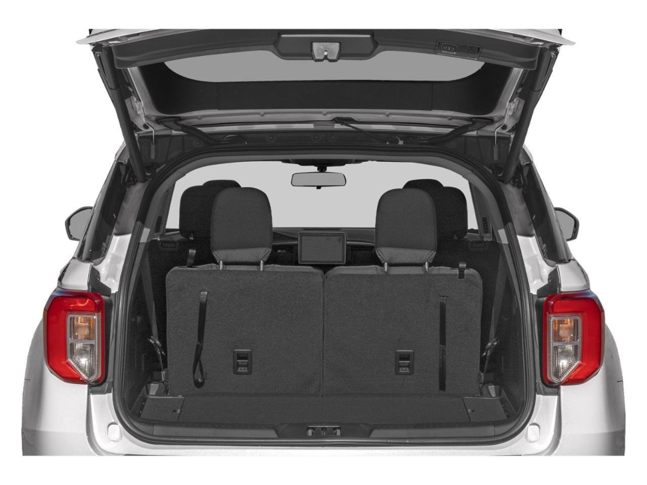 Used 2023 Ford Explorer XLT w/ Equipment Group 202A image 6