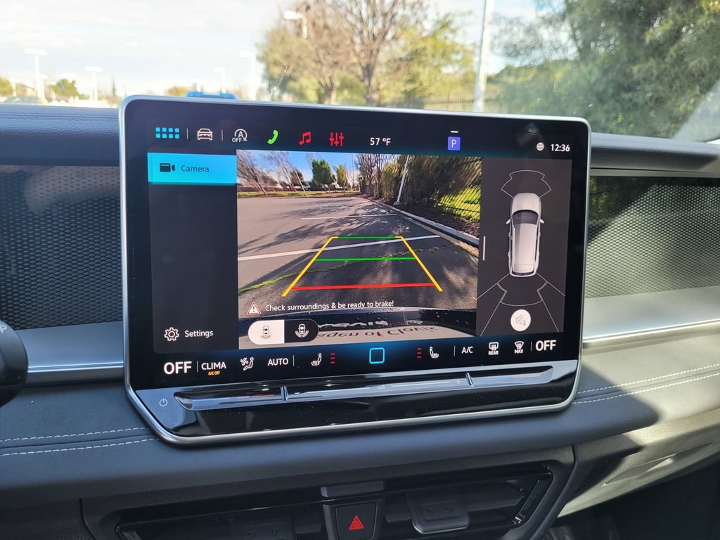 New 2026 Volkswagen Tiguan SE AWD/4WD image 17