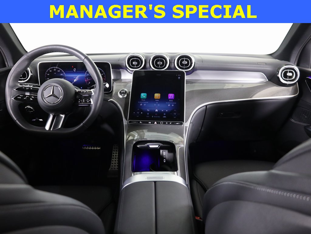 Used 2025 Mercedes-Benz GLC 300 4MATIC image 33
