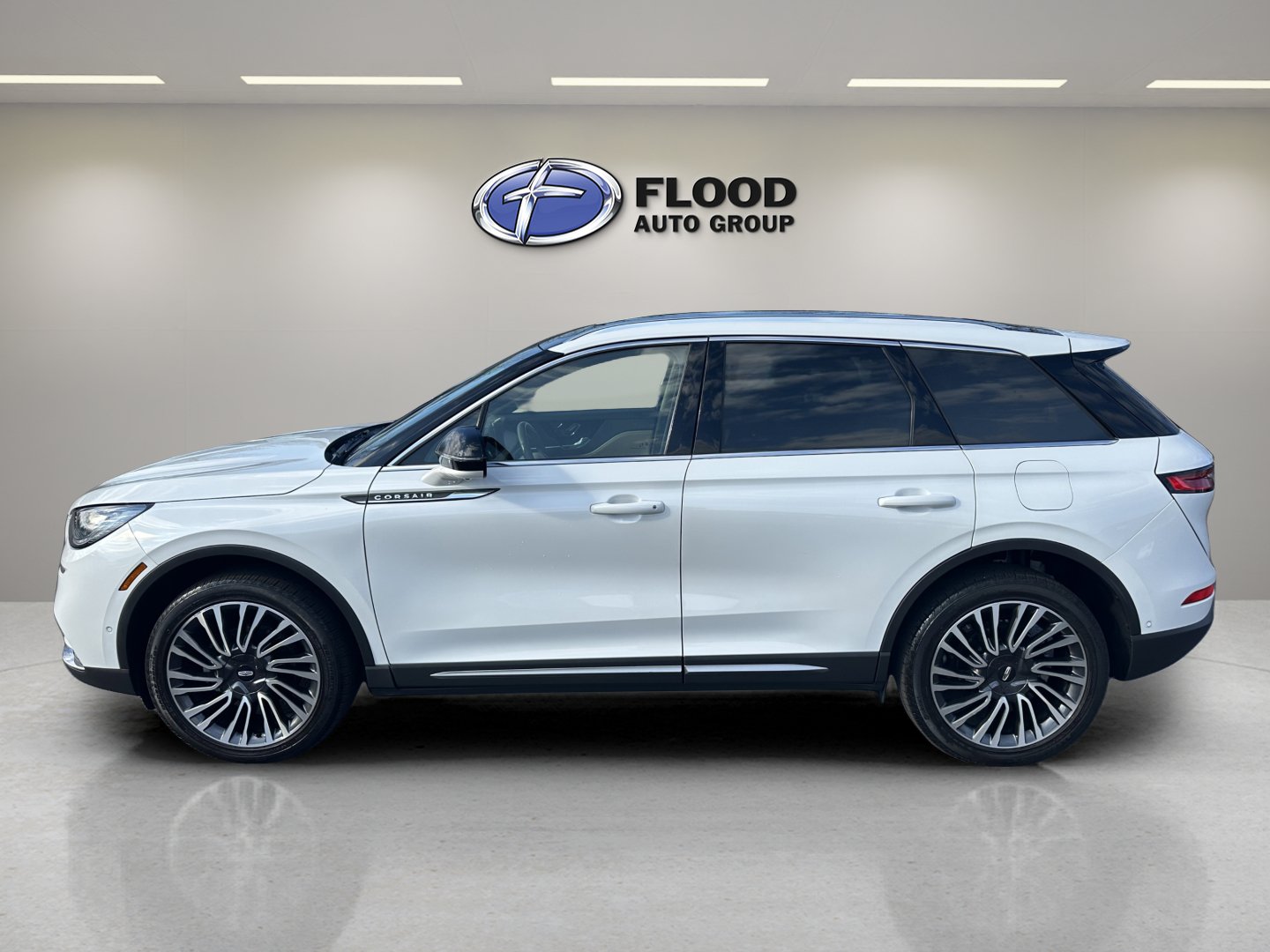 Used 2022 Lincoln Corsair Reserve w/ Equipment Group 201A AWD/4WD image 5