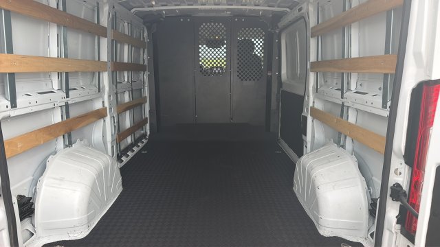 Used 2025 RAM ProMaster 2500 w/ U-Haul Equipment Group FWD image 8