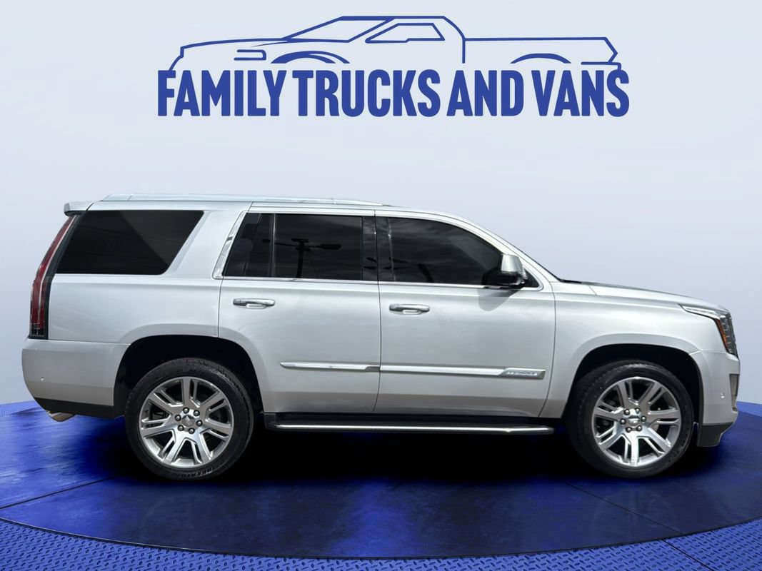 Used 2019 Cadillac Escalade Luxury AWD/4WD image 6