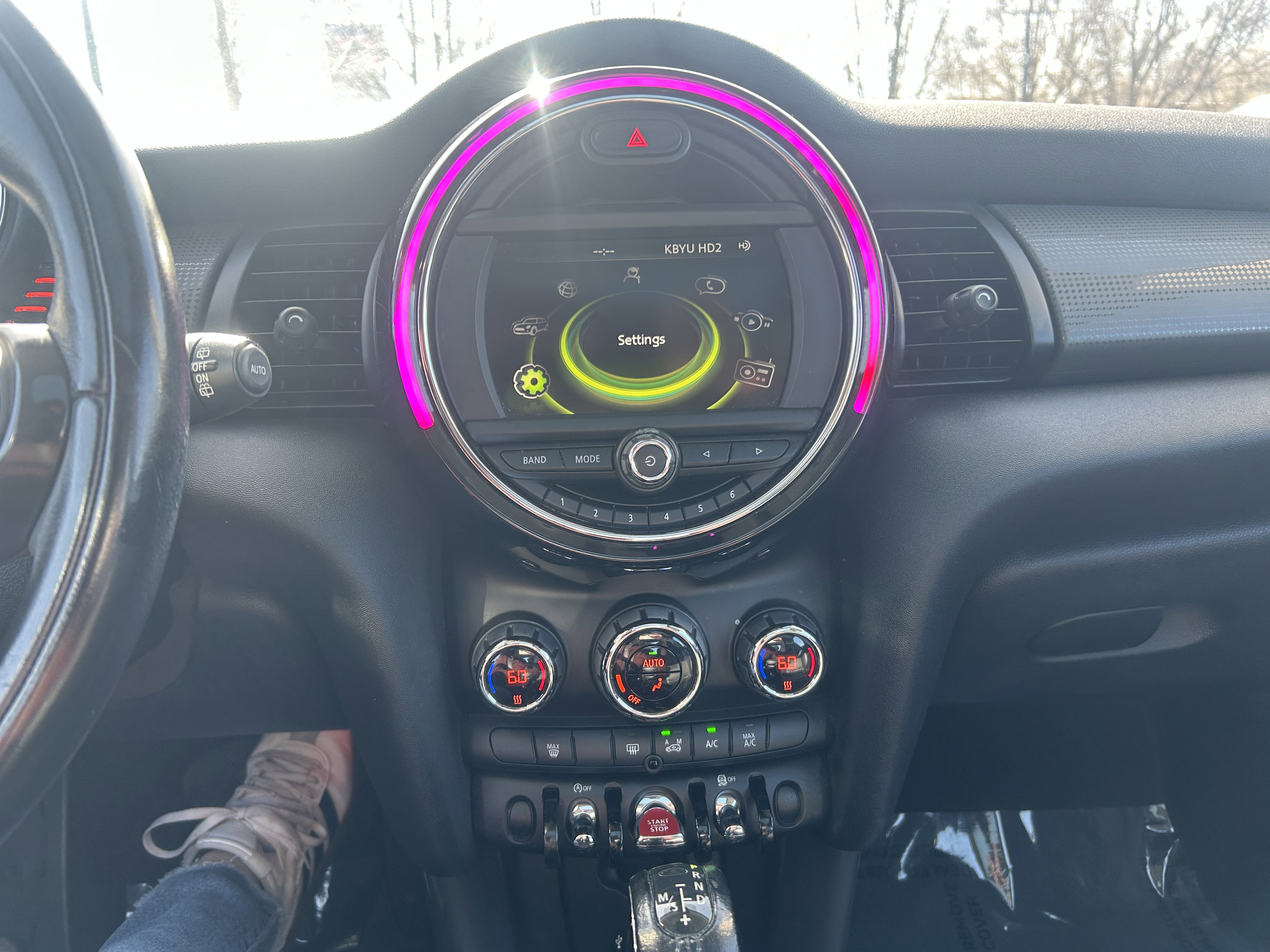 Used 2016 MINI Cooper 4-Door Hardtop image 17