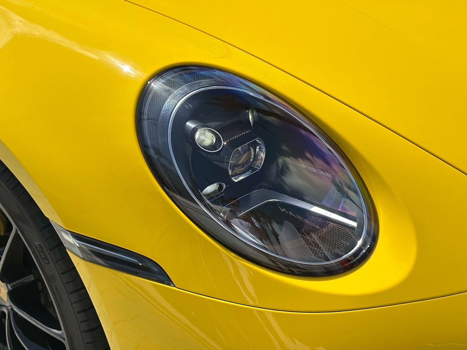 Used 2022 Porsche 911 Carrera RWD image 9