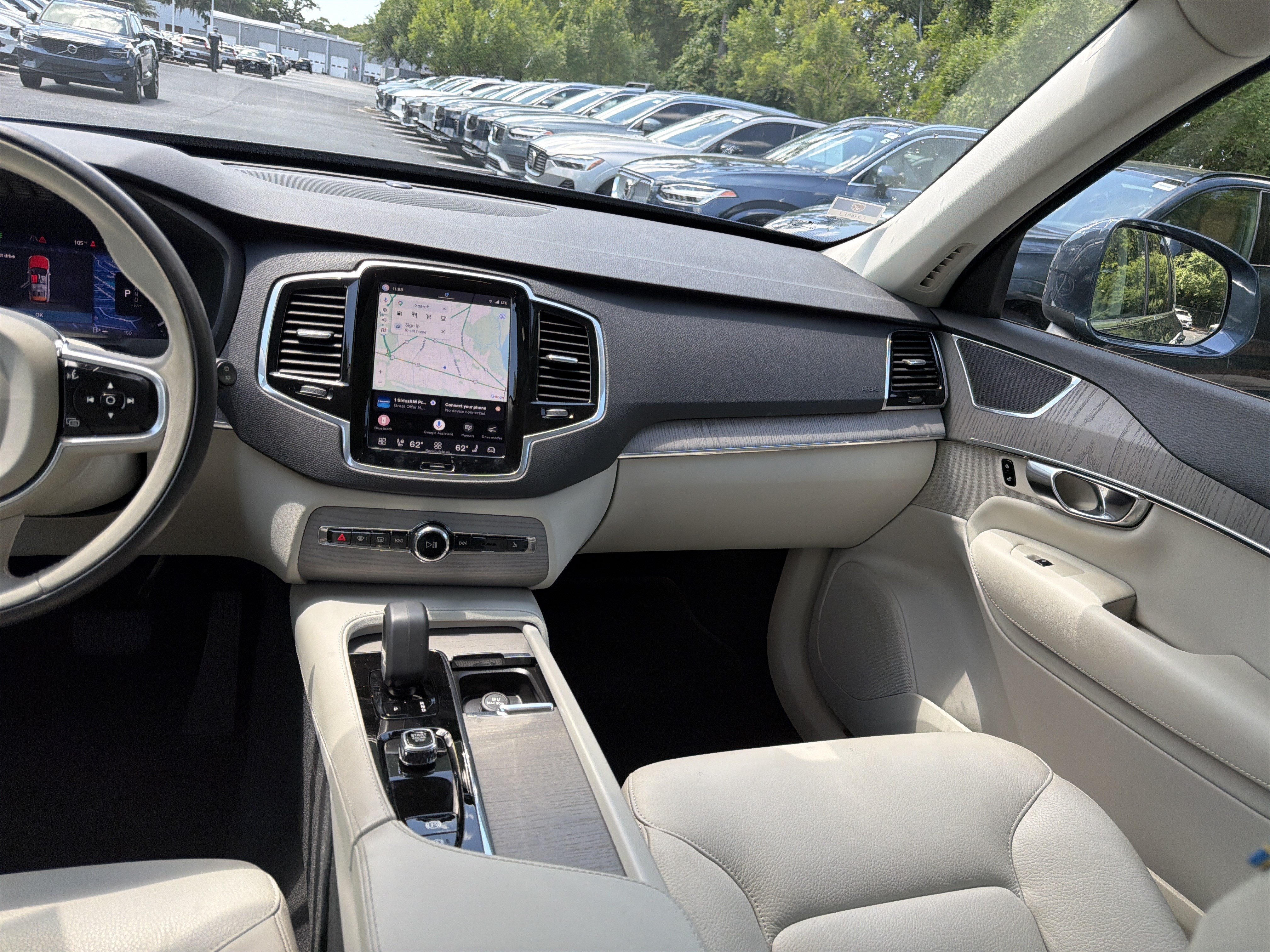 Certified 2025 Volvo XC90 B5 Plus w/ Protection Package Premier AWD/4WD image 31