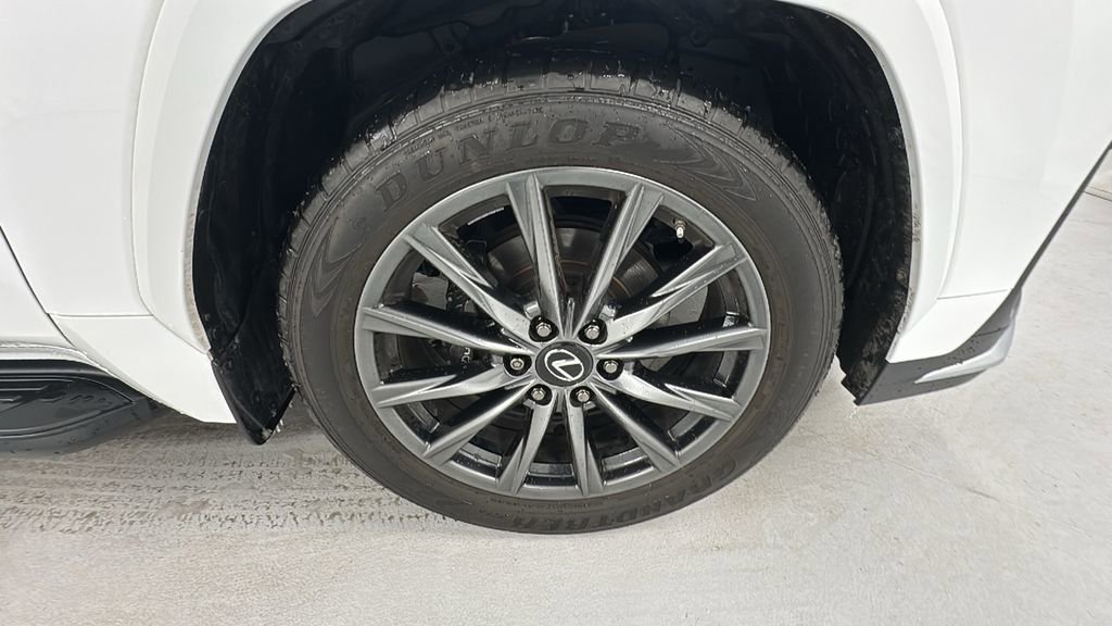 Used 2023 Lexus LX 600 F Sport image 9