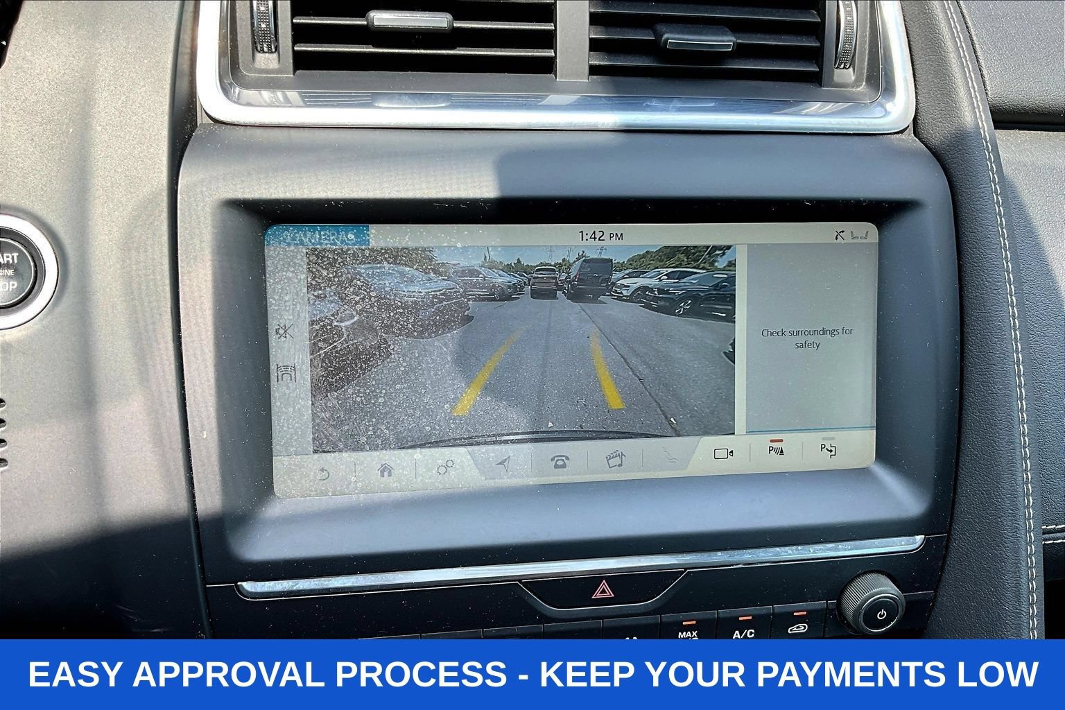 Used 2019 Jaguar E-PACE R-Dynamic SE AWD/4WD image 16