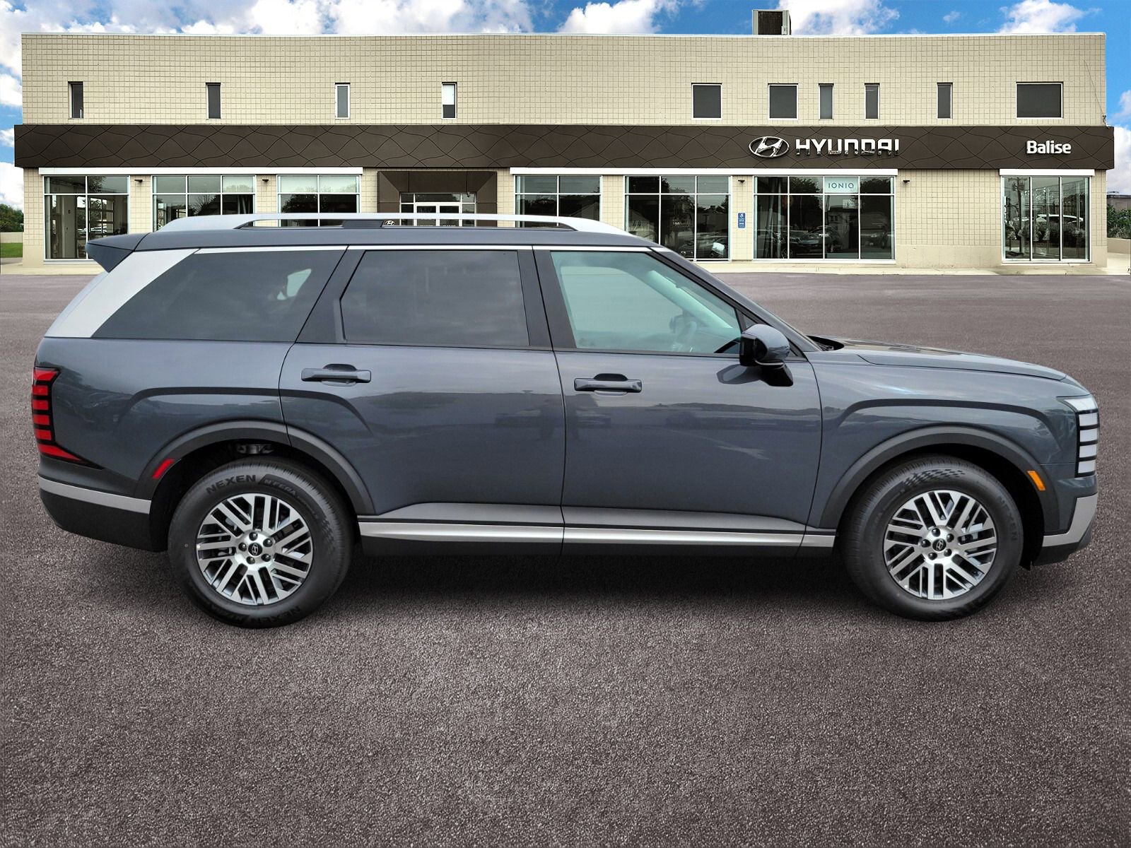 New 2026 Hyundai Palisade SEL image 2