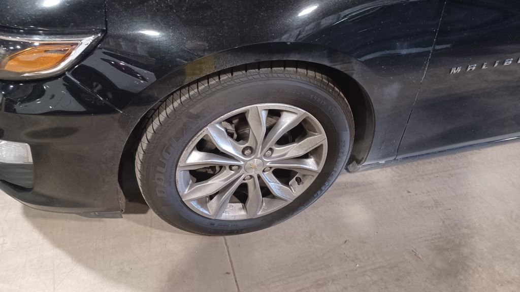 Used 2022 Chevrolet Malibu LT image 3