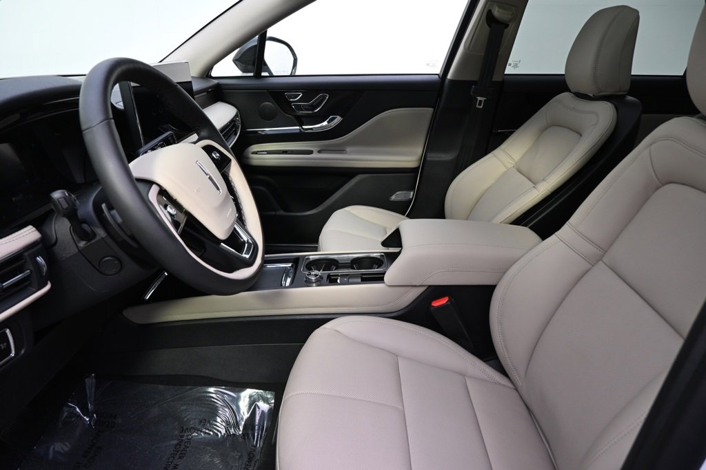 New 2026 Lincoln Corsair Reserve w/ Jet Appearance Package image 13