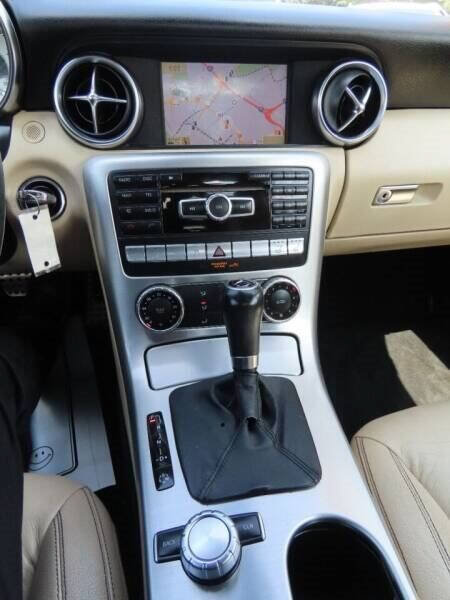 Used 2012 Mercedes-Benz SLK 350 image 22