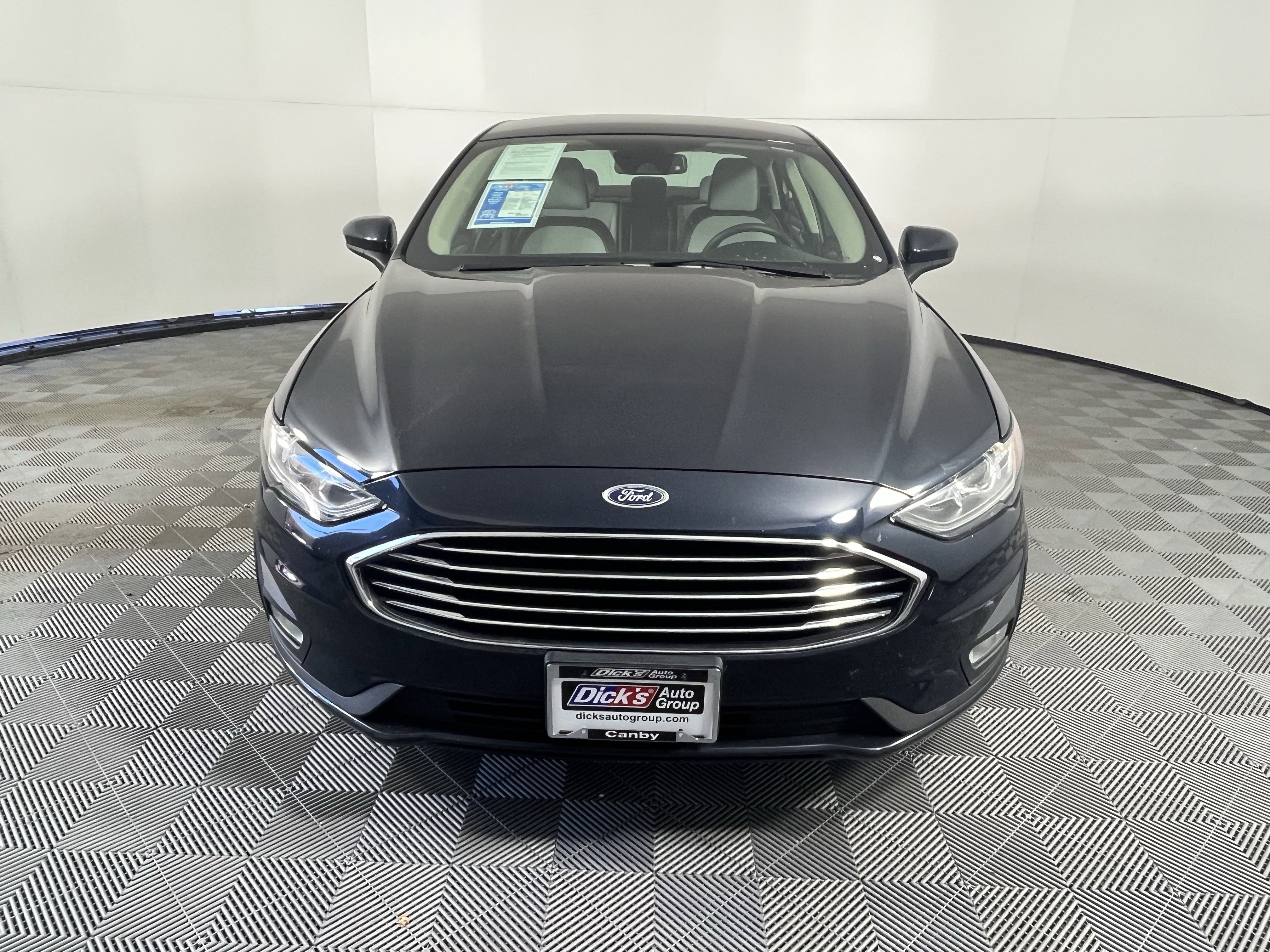 Used 2020 Ford Fusion SE w/ Equipment Group 151A image 8
