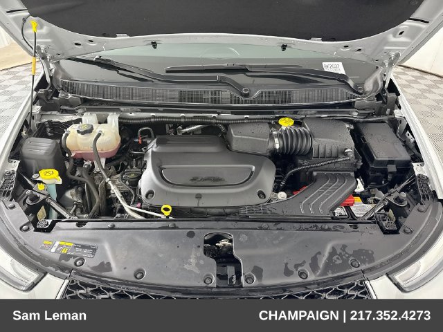 Used 2024 Chrysler Pacifica Touring-L FWD image 29