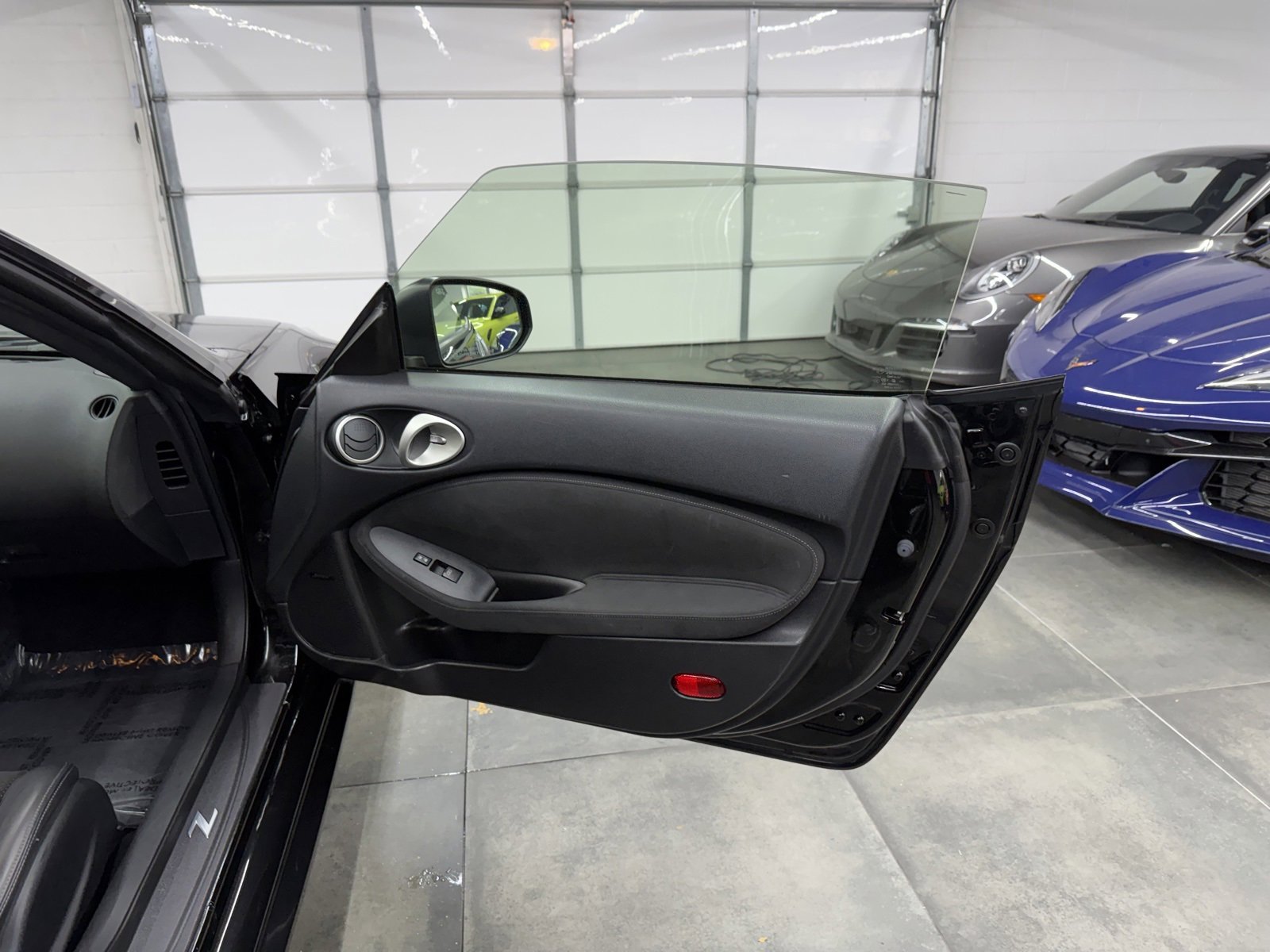 Used 2020 Nissan 370Z Touring Sport image 23