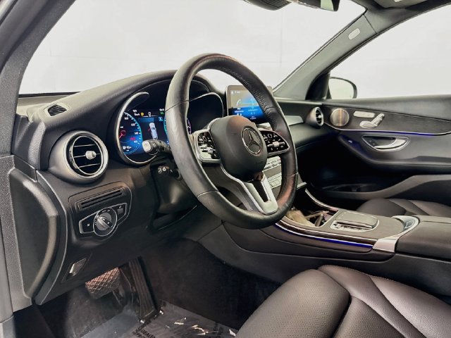 Used 2021 Mercedes-Benz GLC 300 4MATIC image 9