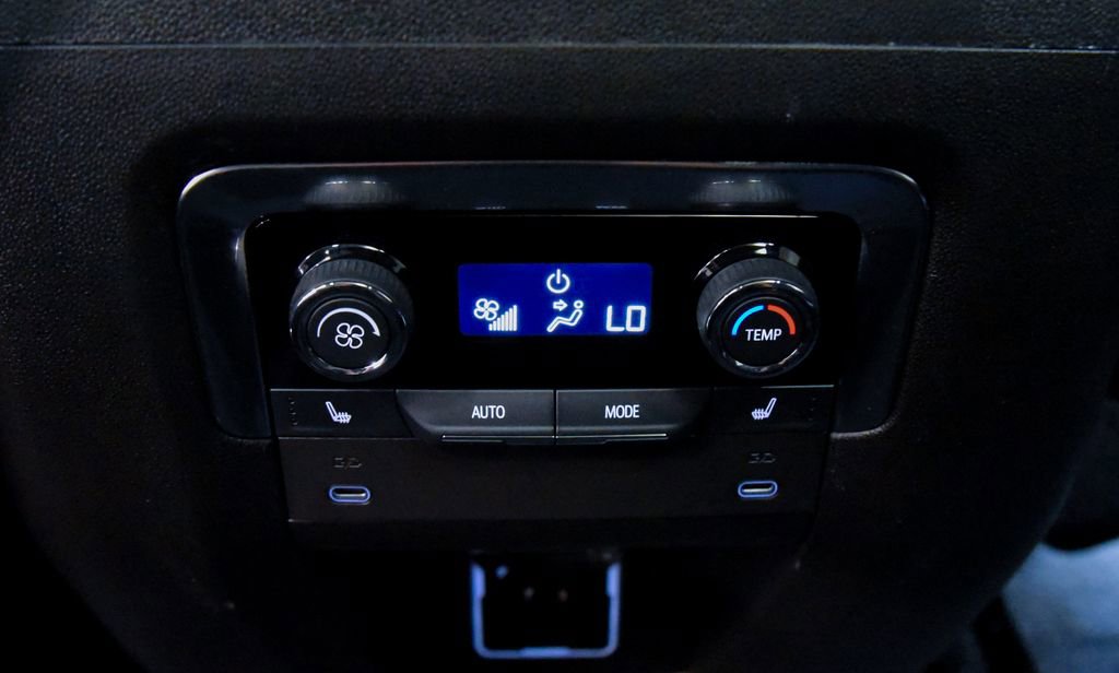 Used 2025 Chevrolet Tahoe High Country w/ Sun And Tow Package AWD/4WD image 36