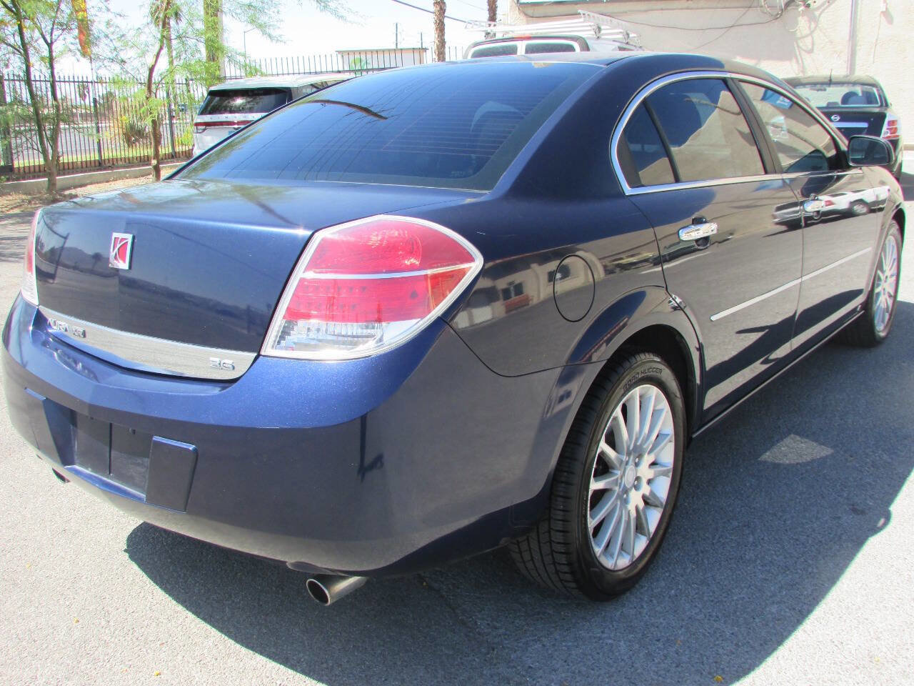 Used 2008 Saturn Aura XR w/ Premium Trim Package image 4