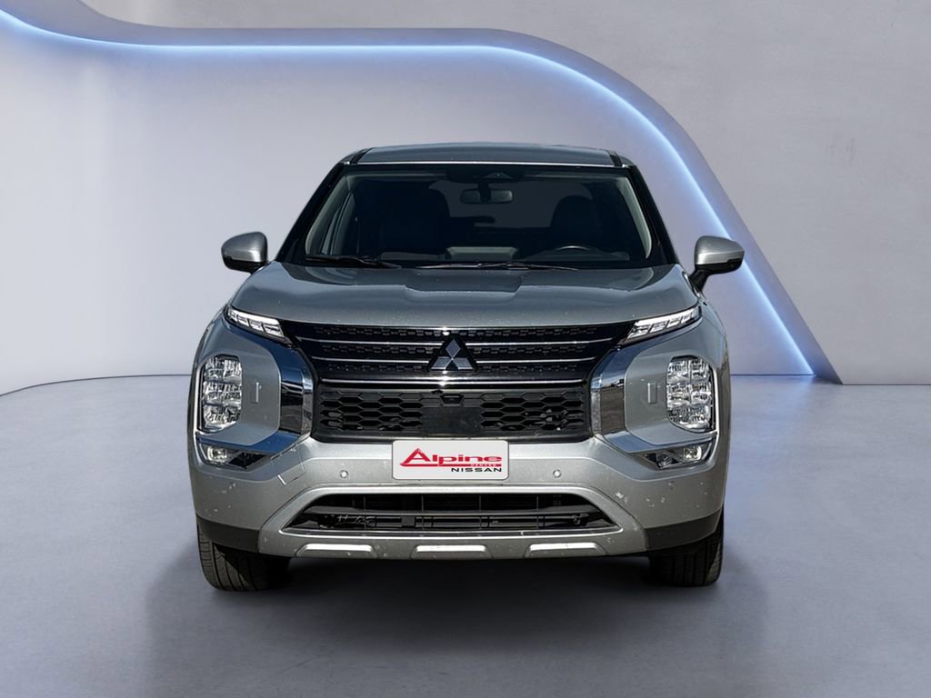Used 2024 Mitsubishi Outlander SE image 8