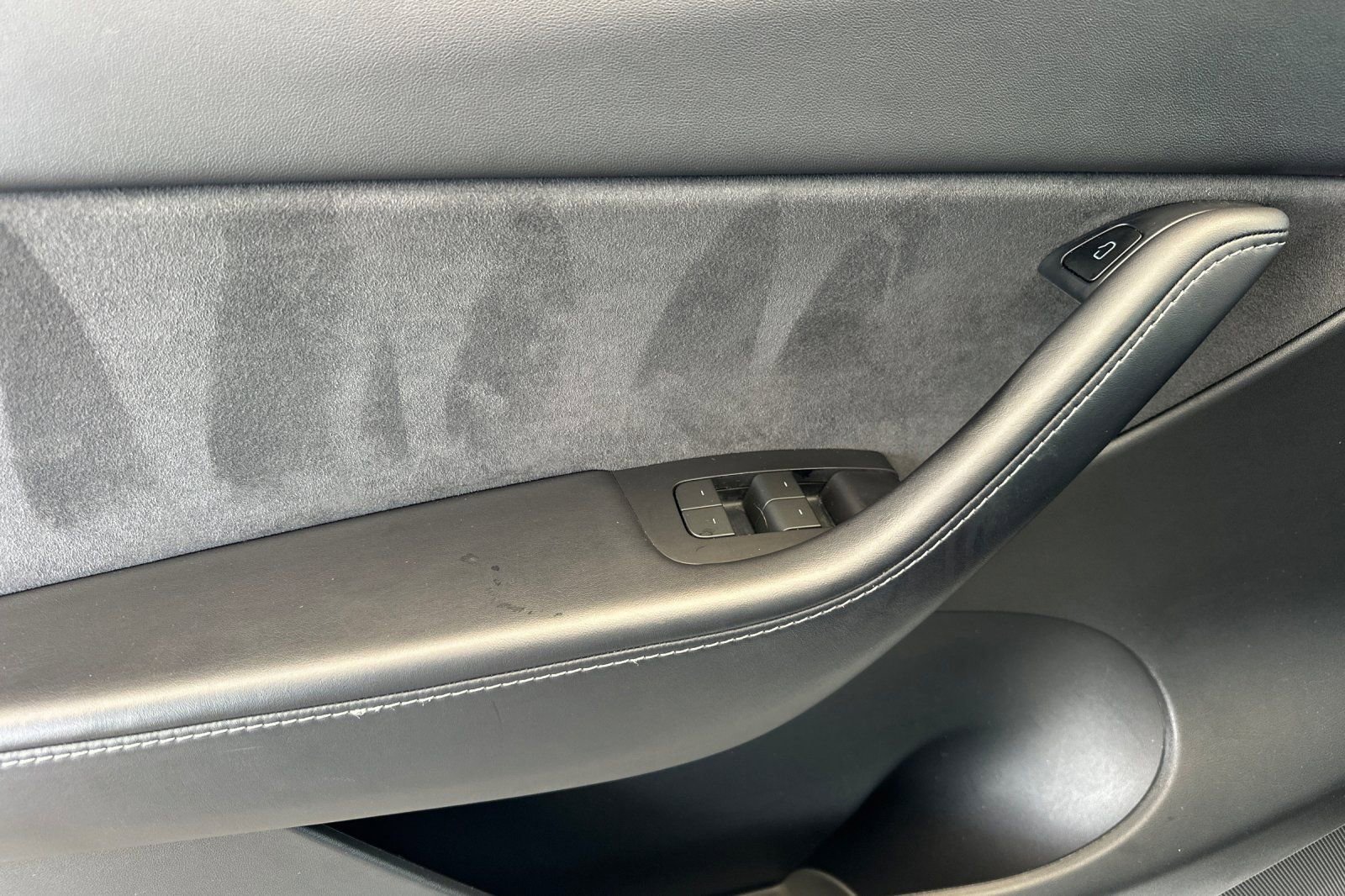 Used 2022 Tesla Model Y Performance image 11