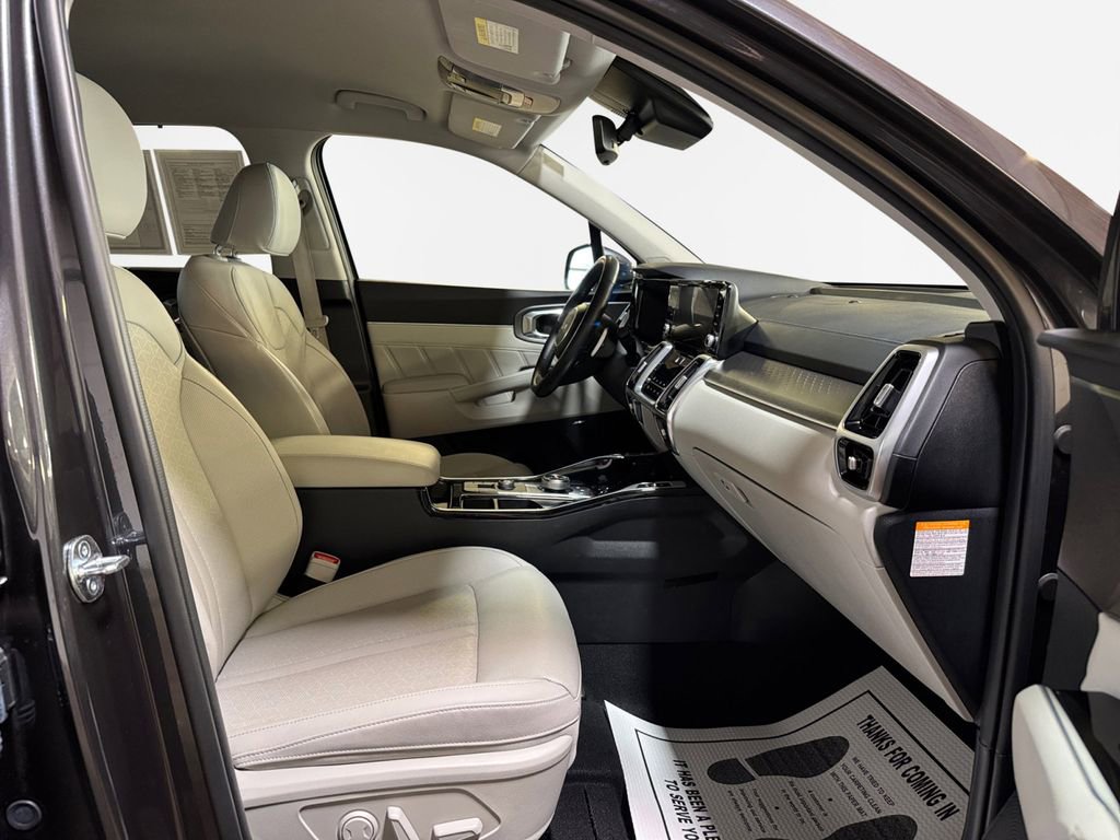 Certified 2023 Kia Sorento SX Prestige image 26