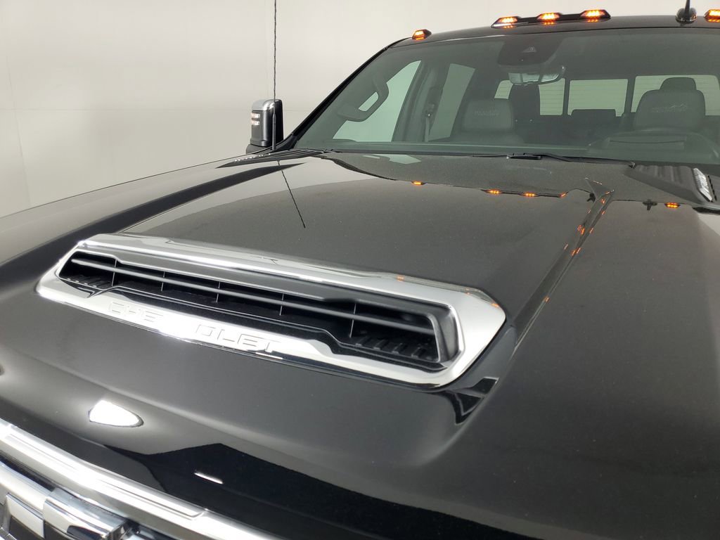 New 2026 Chevrolet Silverado 3500 High Country w/ Technology Package AWD/4WD image 11
