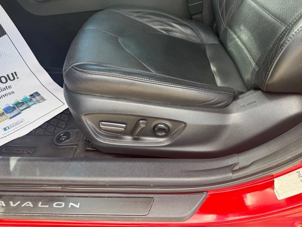 Used 2022 Toyota Avalon Limited w/ Advanced Safety Package FWD image 29