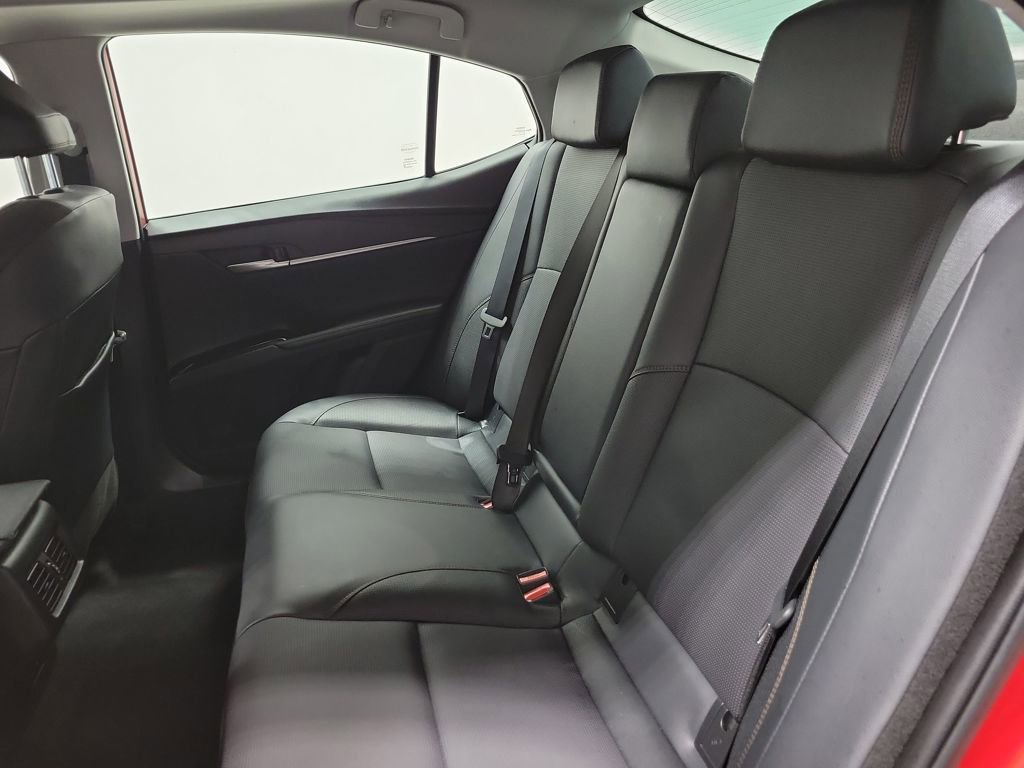 Used 2025 Toyota Camry XLE image 26