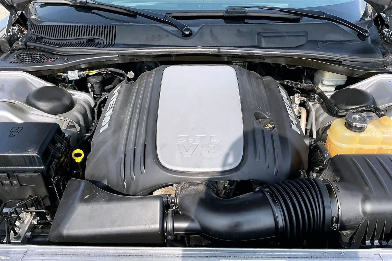 Used 2014 Dodge Challenger R/T w/ Blacktop Package RWD image 28