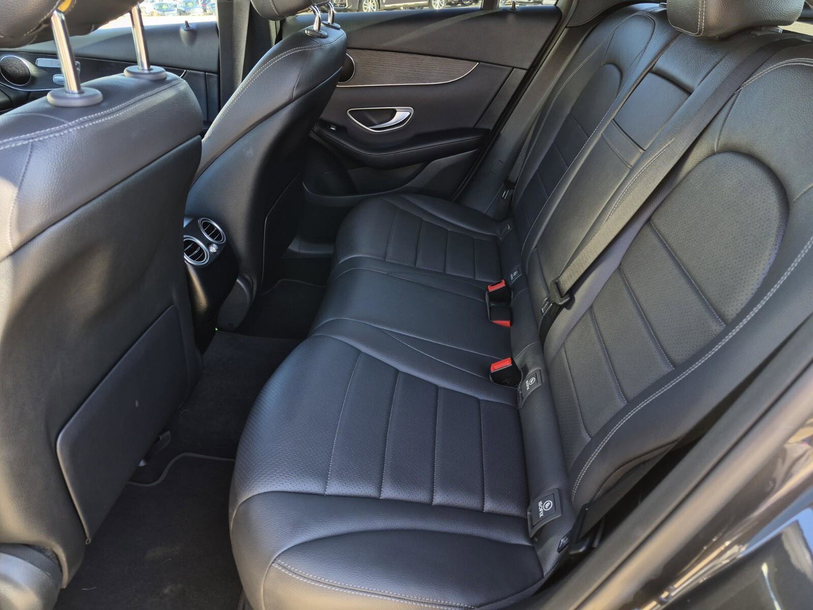 Used 2022 Mercedes-Benz GLC 300 image 26