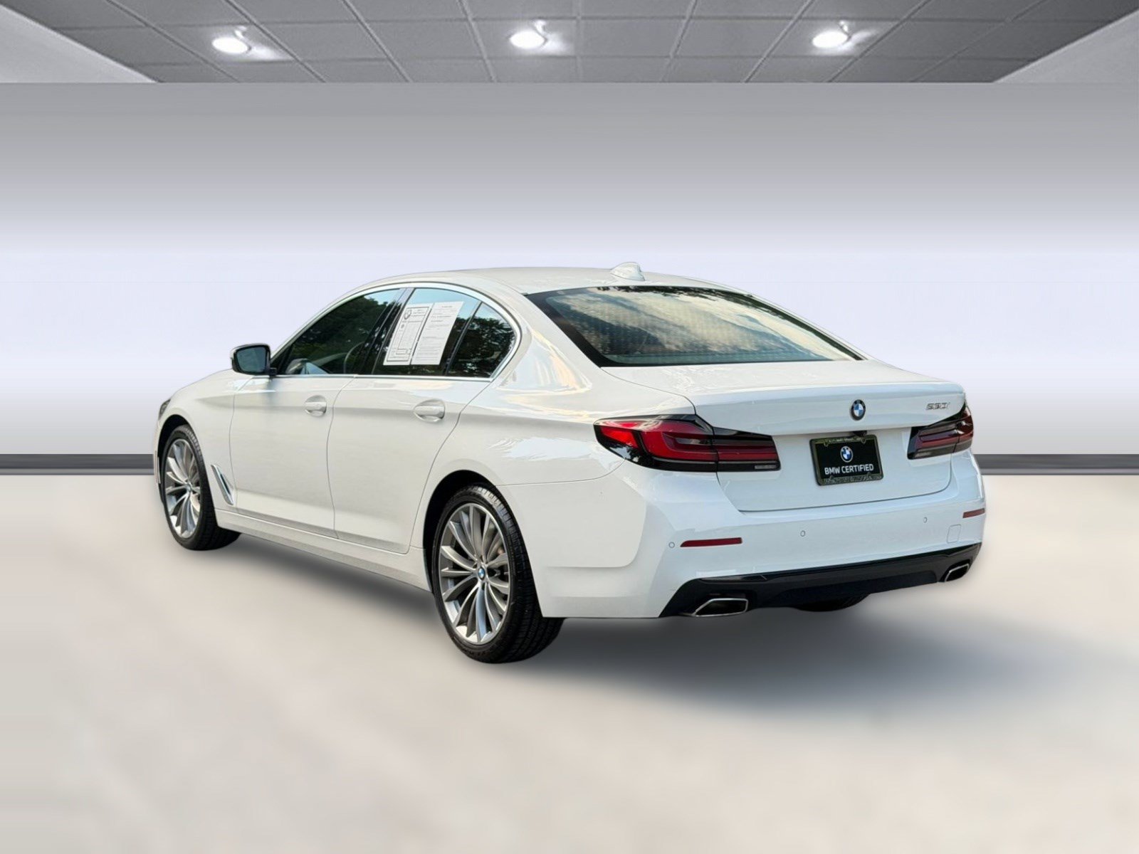 Used 2023 BMW 530i w/ Premium Package RWD image 3