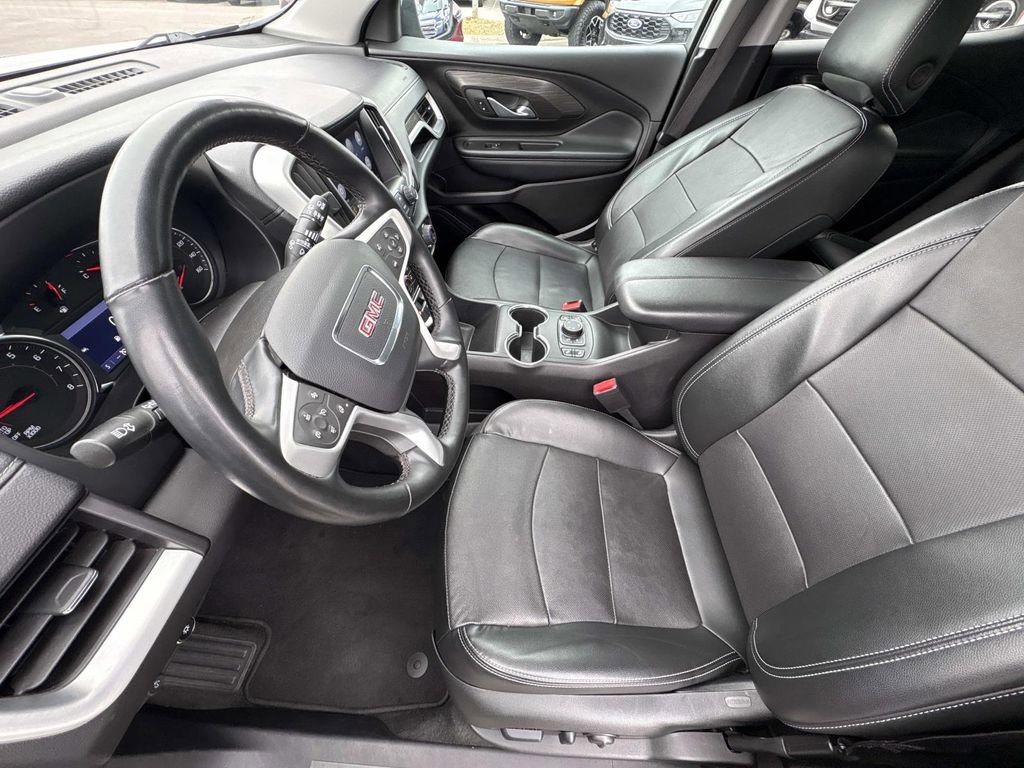Used 2024 GMC Terrain SLT image 23