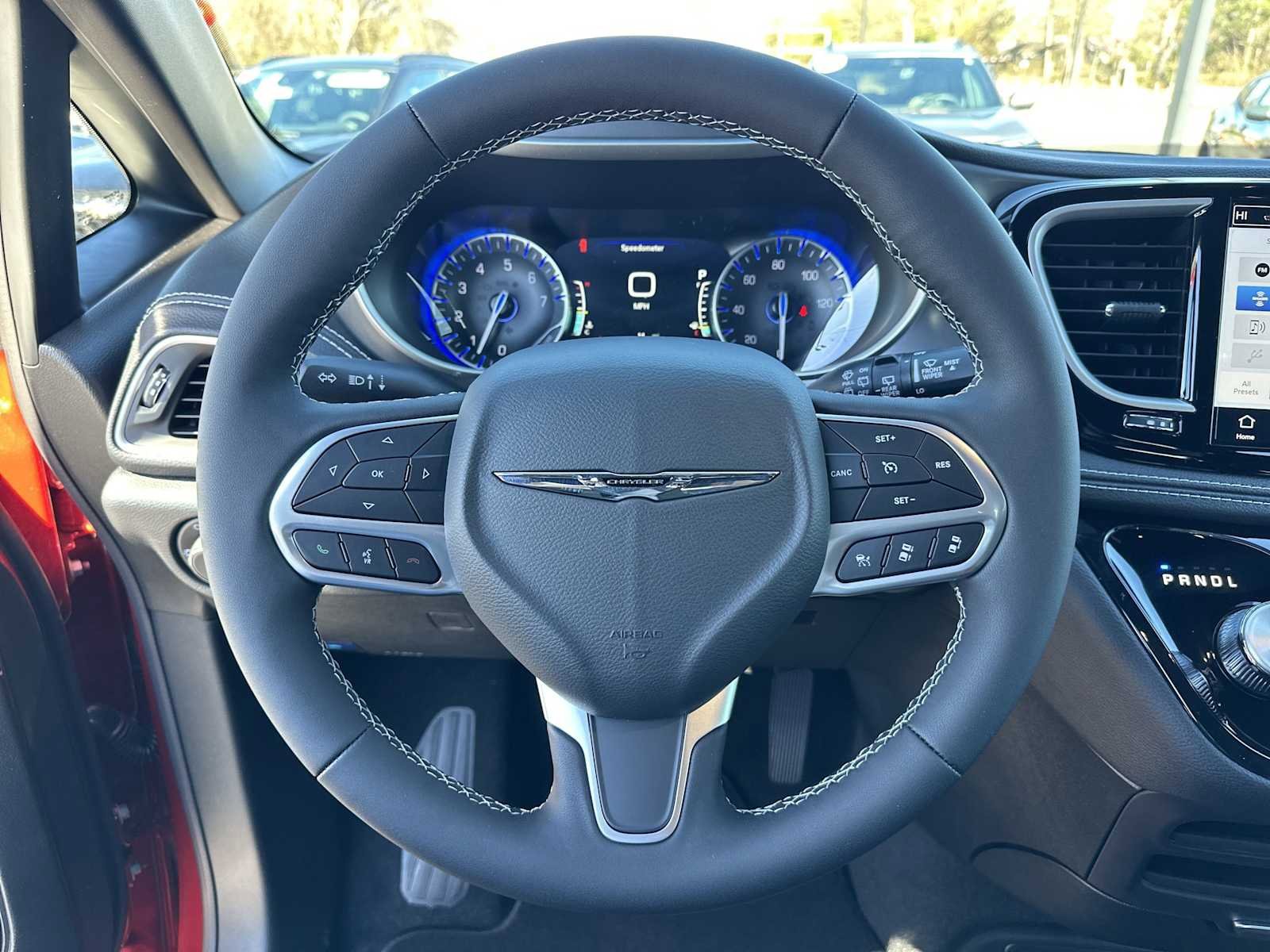 New 2026 Chrysler Pacifica Select FWD image 28