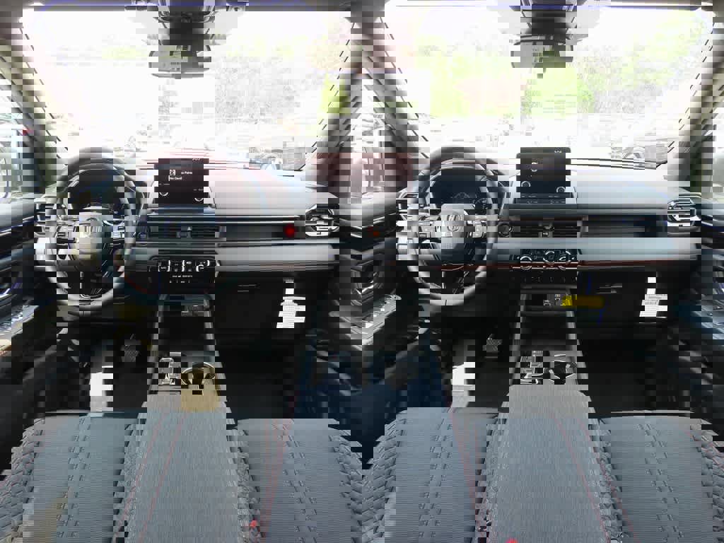 New 2025 Honda Pilot Sport image 17